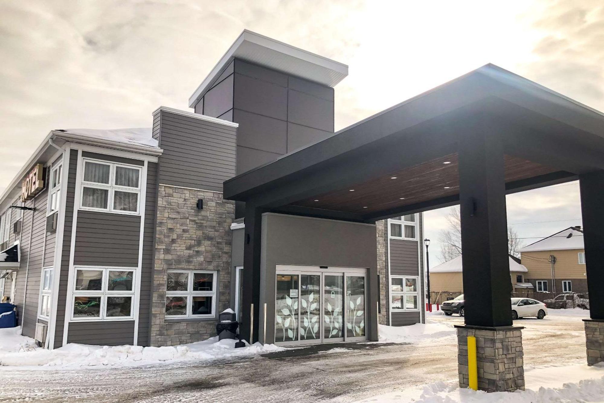 Sleep Inn & Suites Quebec City East Saint-Jean-de-Boischâtel Exterior foto