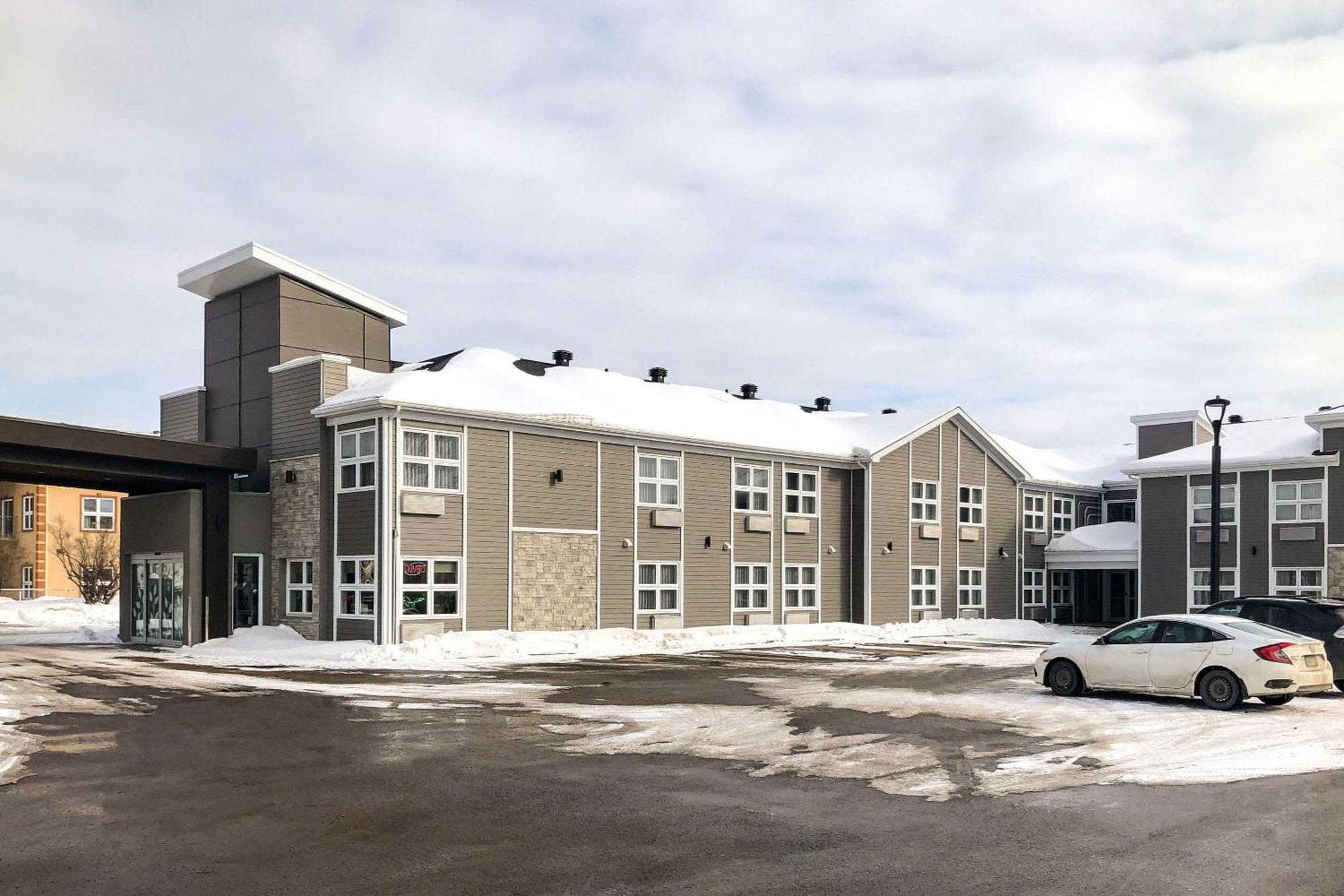 Sleep Inn & Suites Quebec City East Saint-Jean-de-Boischâtel Exterior foto